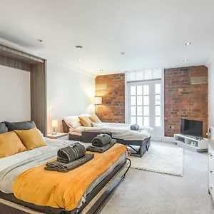  Apartment Cosmopolitan River Side United Kingdom